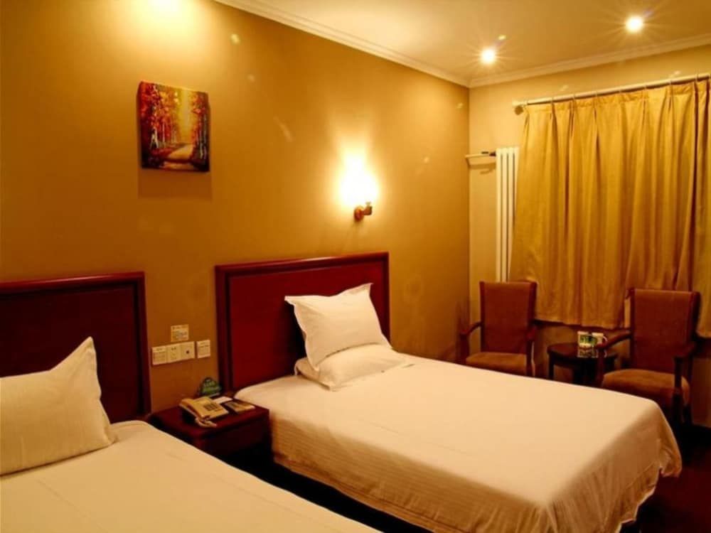 undefined GreenTree Inn Jinan Daming Lake Hotel 10