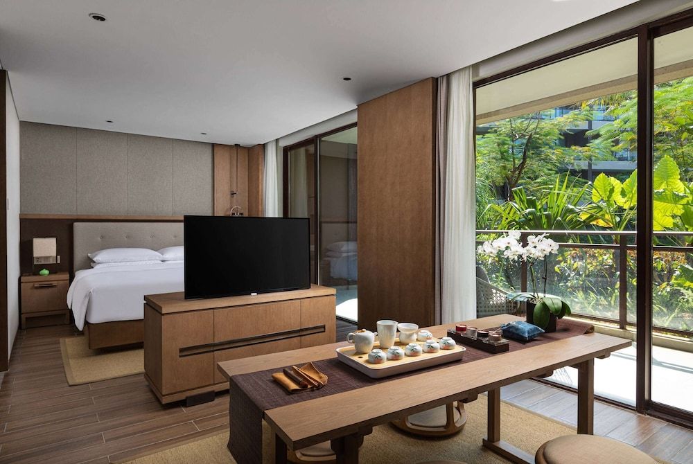 Premier Room, 1 King Bed, Non Smoking