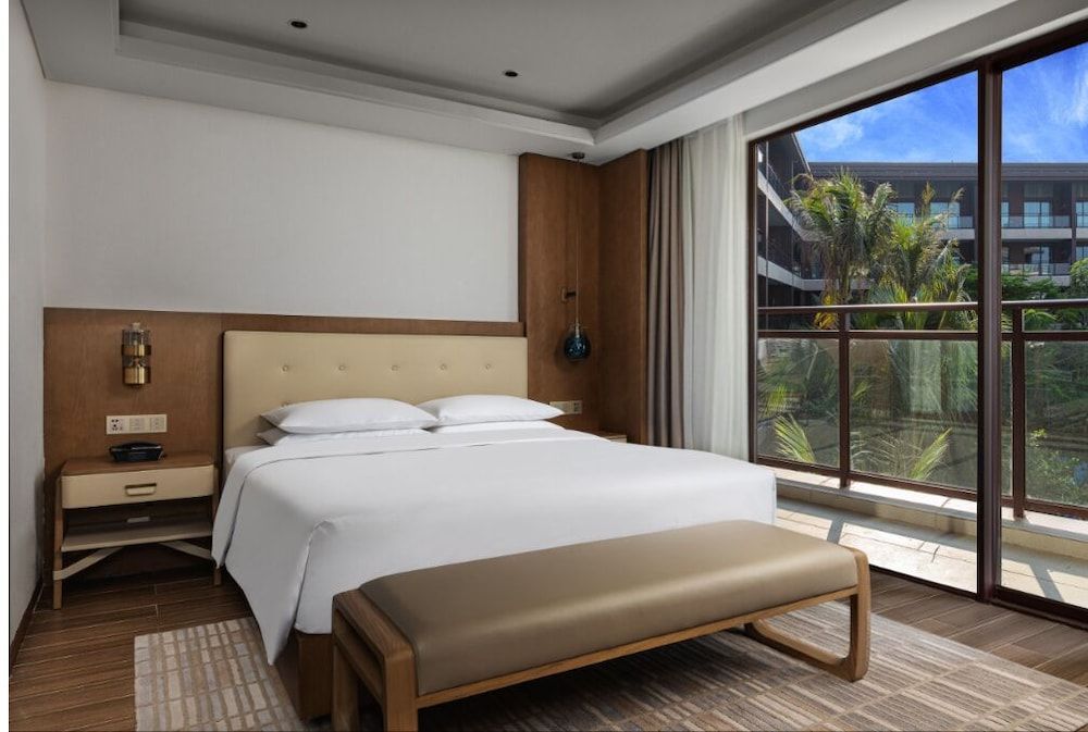 Deluxe Suite, 1 King Bed, Non Smoking