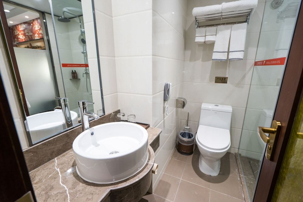 undefined Redwall Hotel 8