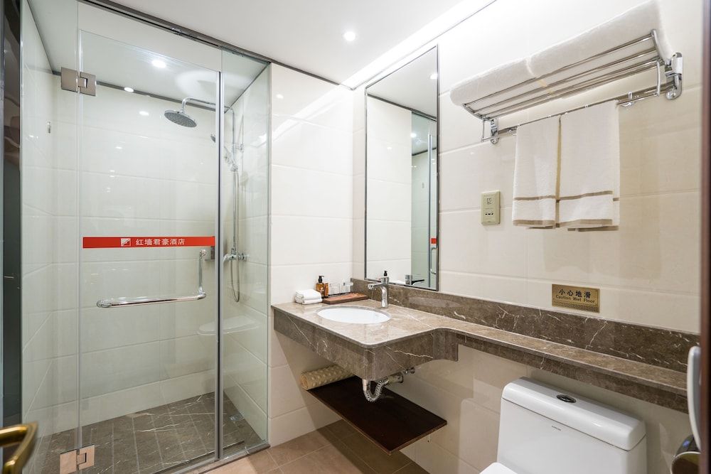 undefined Redwall Hotel 7