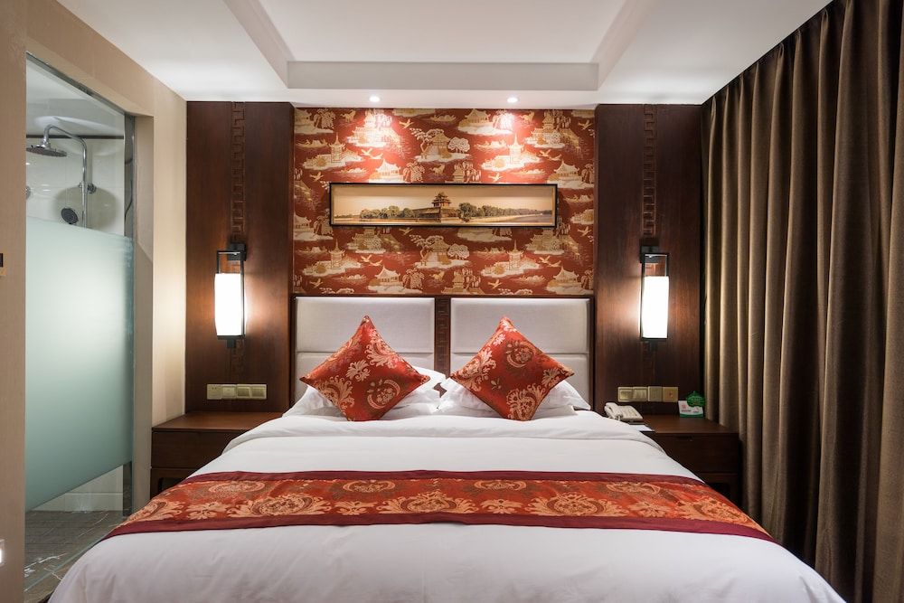 Redwall Hotel Executive Delux King or Twin Room 3