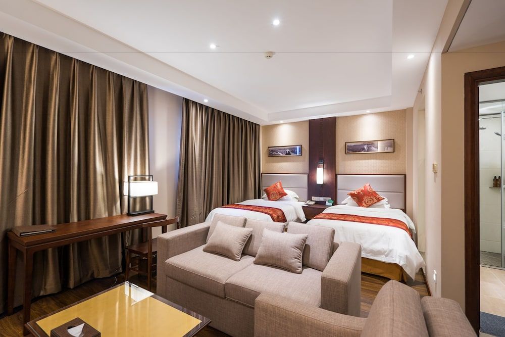 undefined Redwall Hotel 5