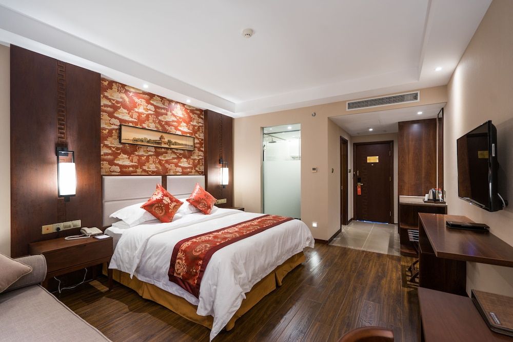 undefined Redwall Hotel 3