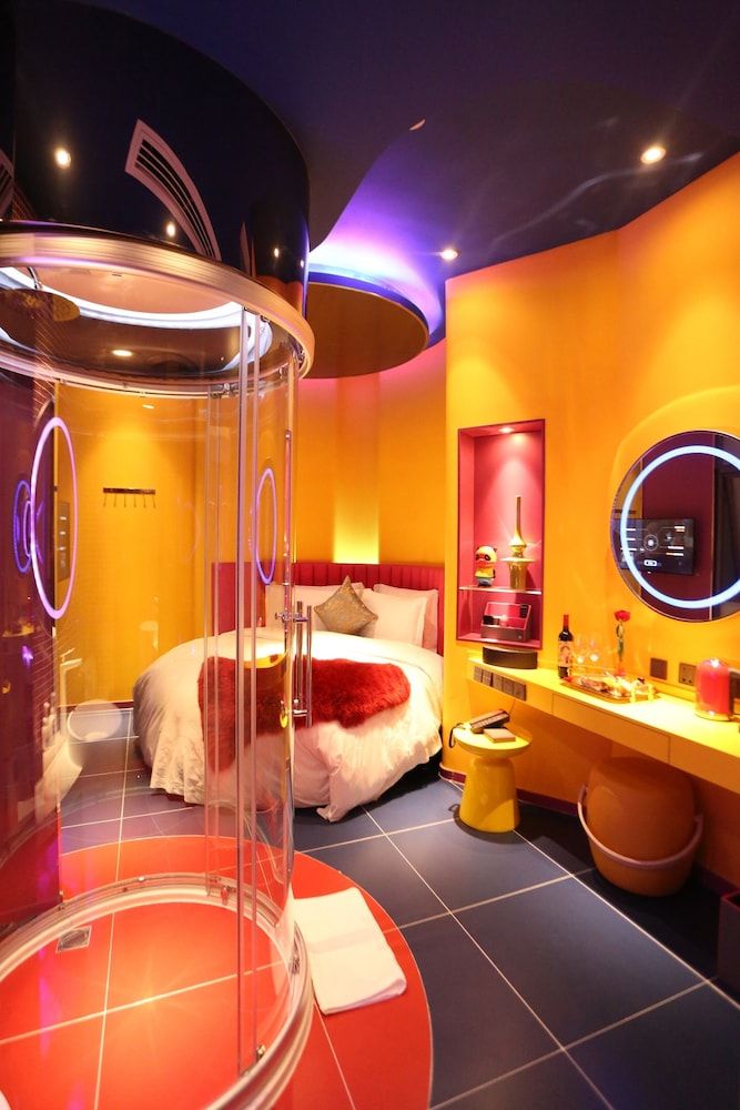R-Kiss Qingnuo Romantic Room 4