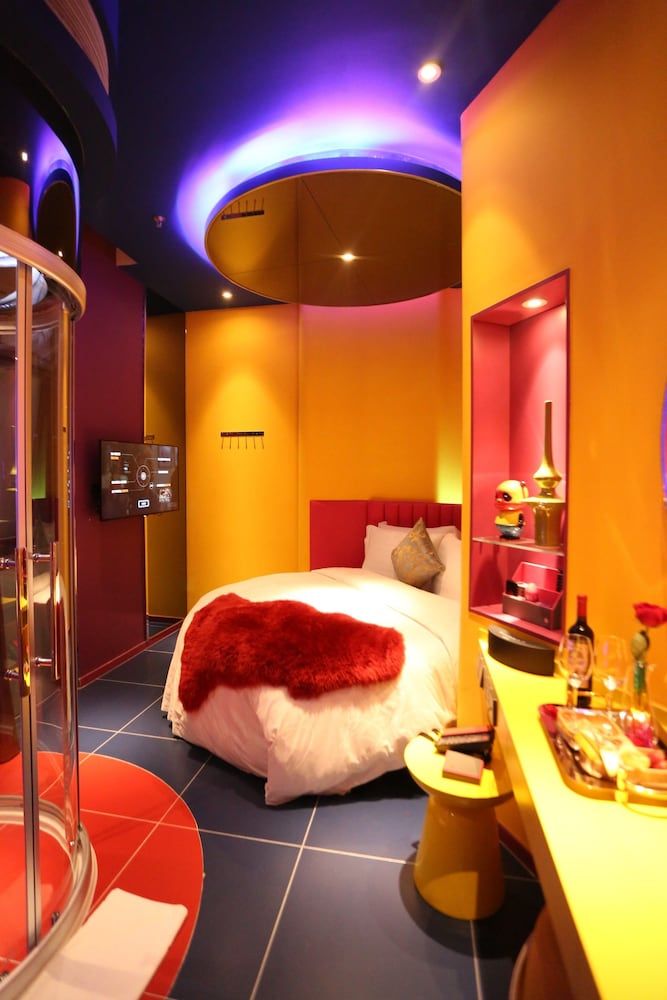 R-Kiss Qingnuo Romantic Room 3