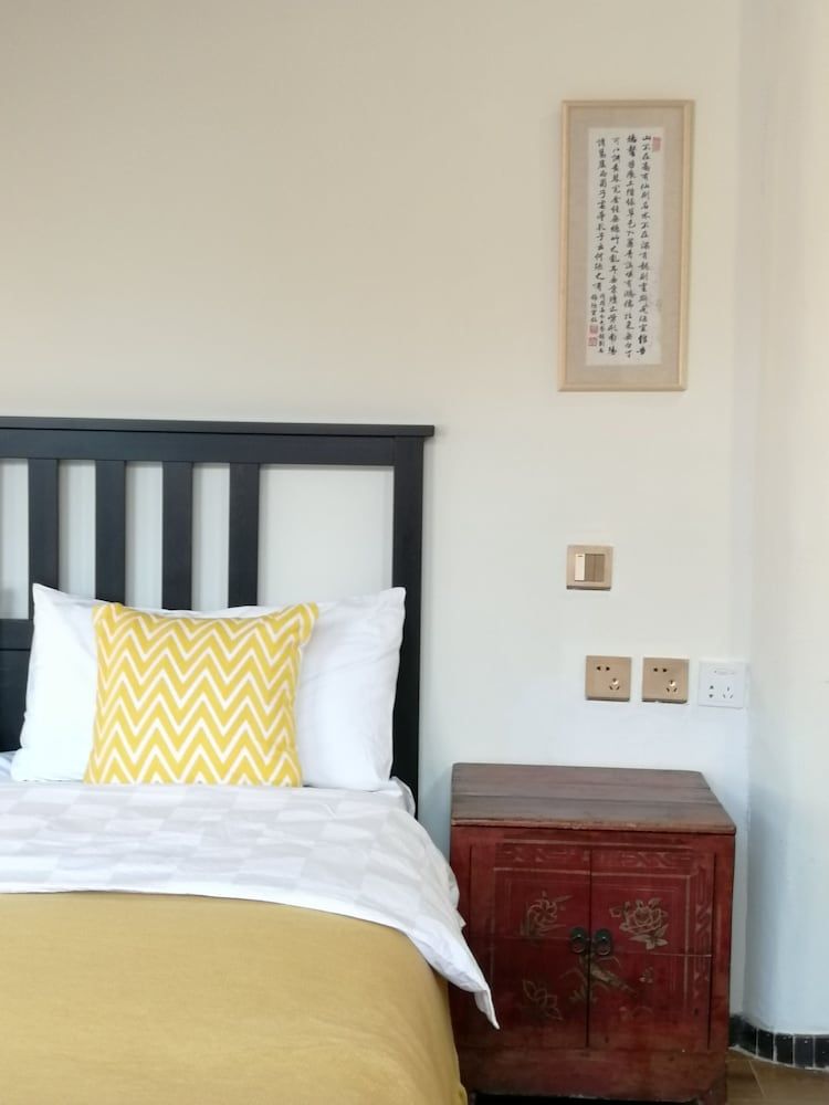 Fly By Knight Courtyard Hotel Exclusive Family Room 2