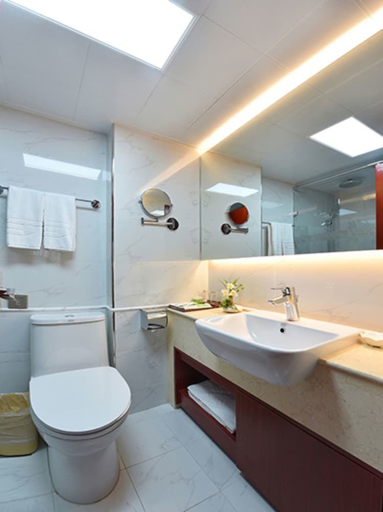 undefined Golden Oasis Hotel 8