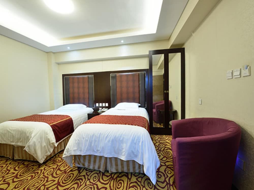 Golden Oasis Hotel Economy Room 2