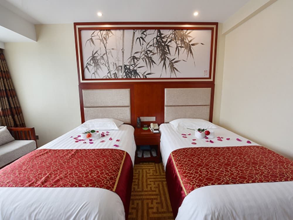 undefined Golden Oasis Hotel 7