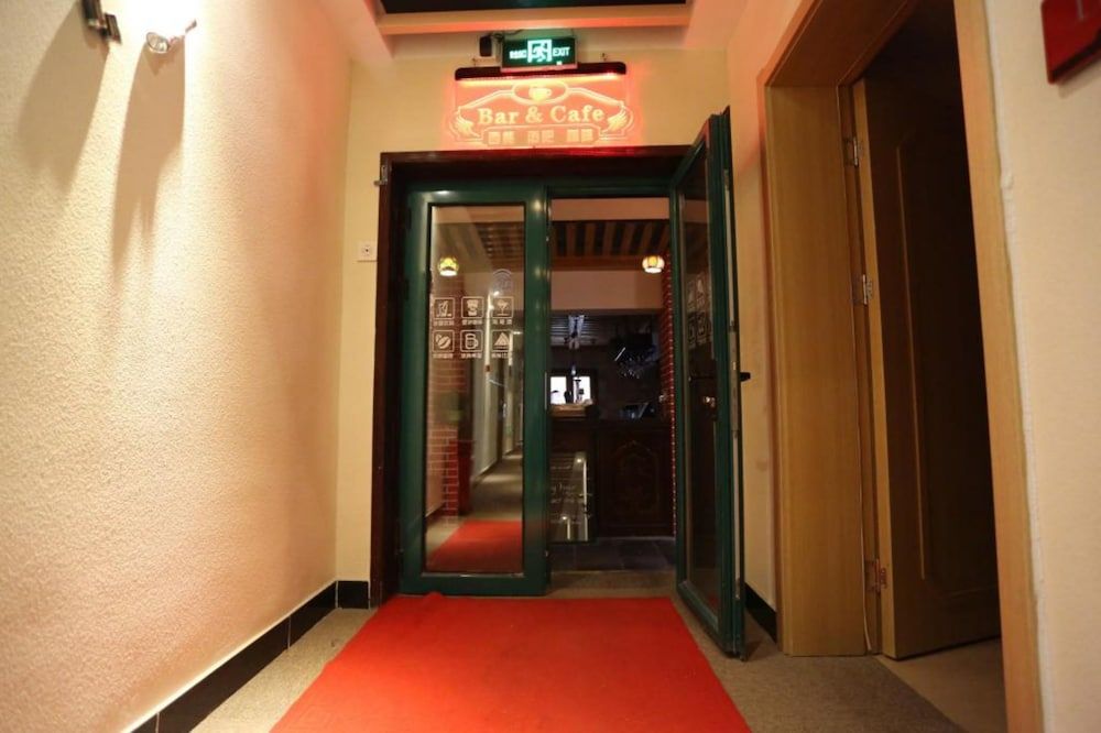 undefined Happy Dragon Ally Hotel 8