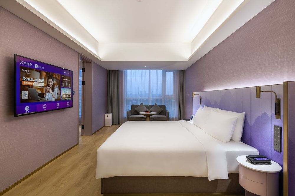 Signature Suite