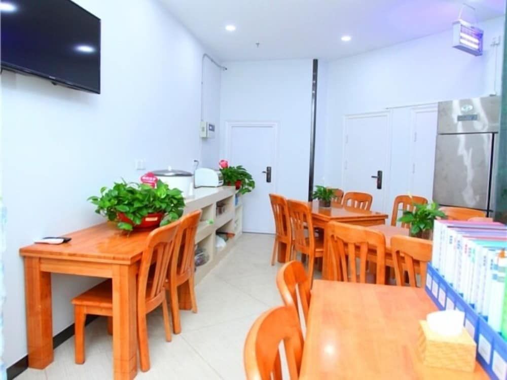 undefined Vatica Beijing Chaoyang West Dawang Rd Jiulongshan Metro Station Hotel 9