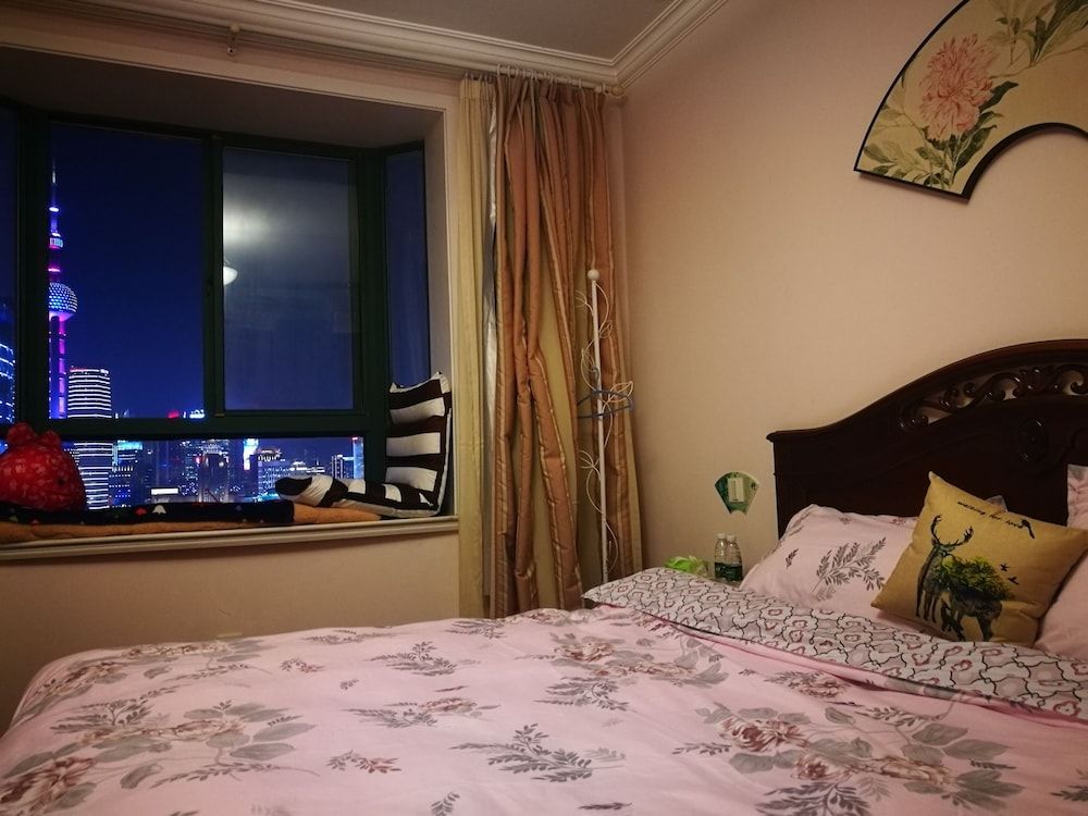 undefined Shanghai The Bund View Guesthouse 2