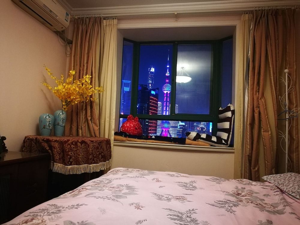 Shanghai The Bund View Guesthouse Deluxe Double Room 14
