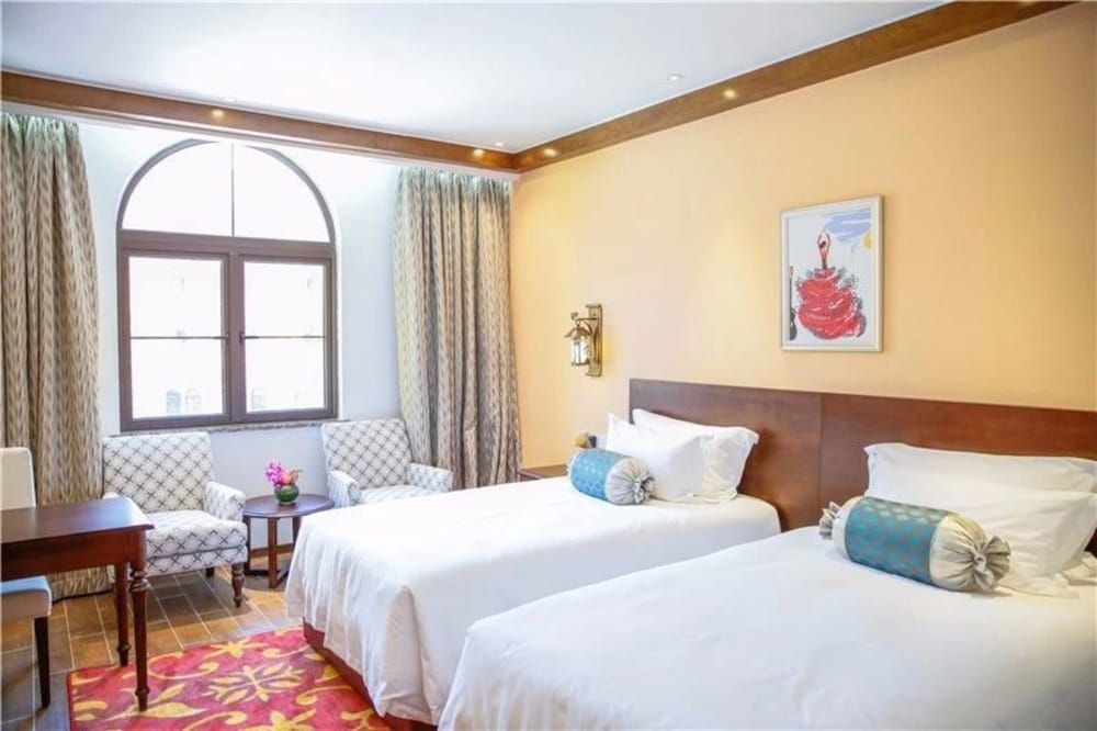 Design Twin Room