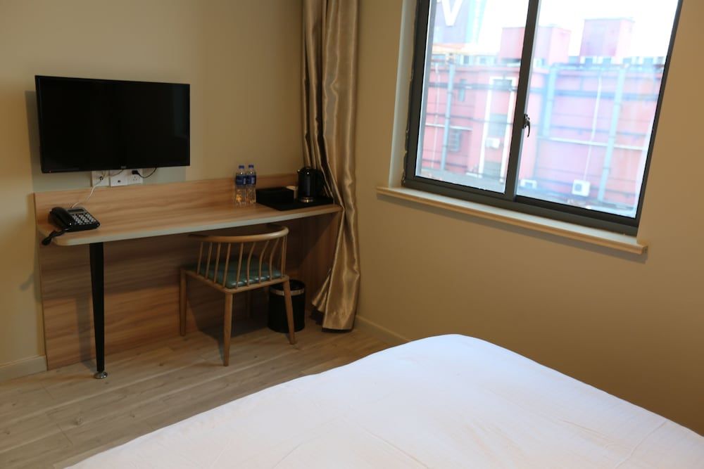 undefined Shanghai xiannuo luxury hotel 9