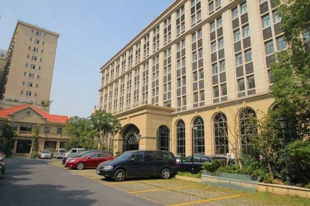 undefined Shine Apartment 3