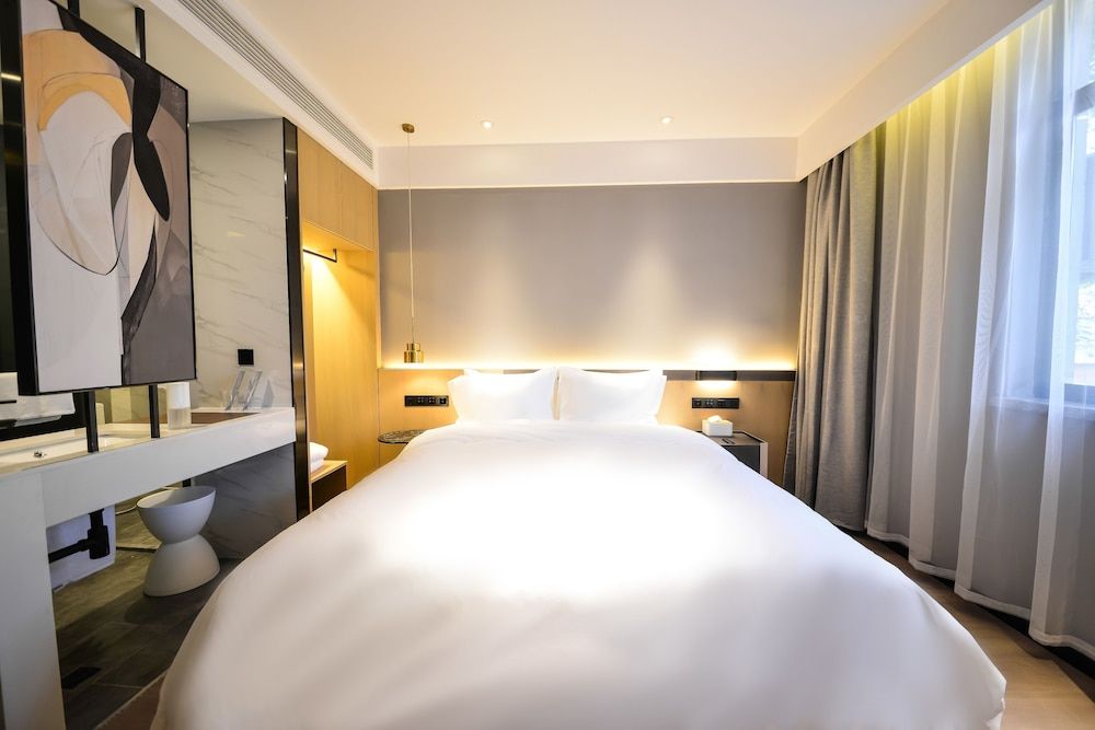 MIJU HOUSE Gubei-a small white building beside Shanghai oil painting sculpture institute Apartment(Accept reservations with non transit visa-free