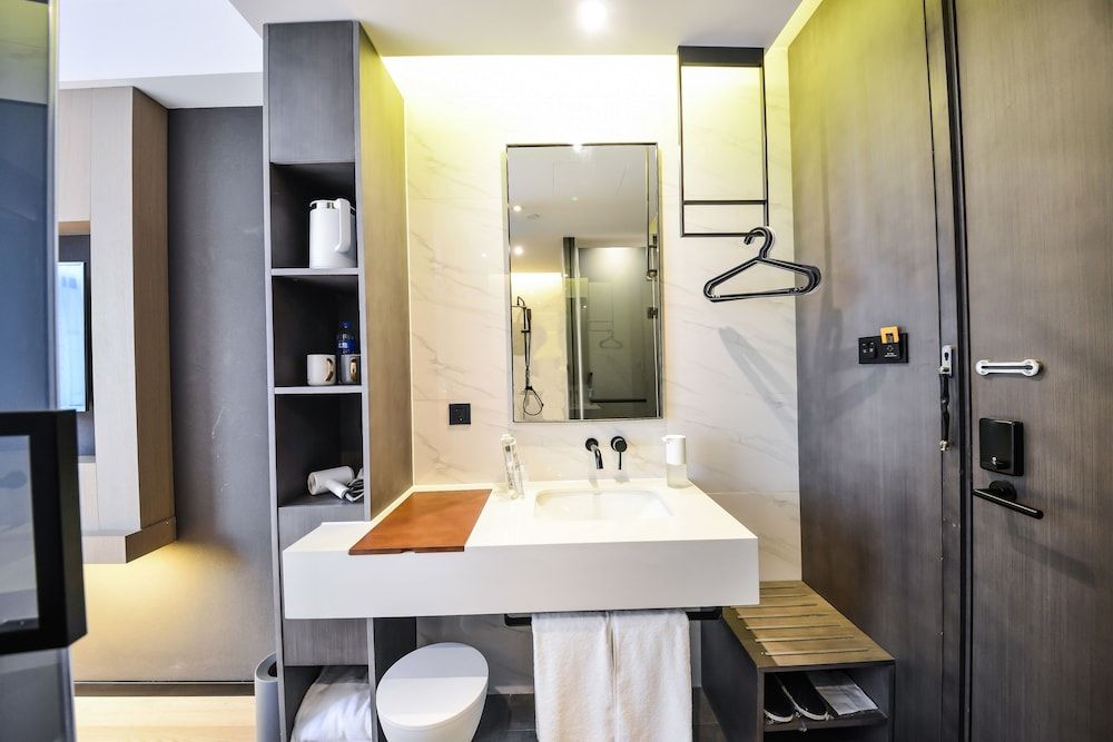 MIJU HOUSE Gubei-a small white building beside Shanghai oil painting sculpture institute Superior Double Room(Accept reservations with non transit visa-free) 6