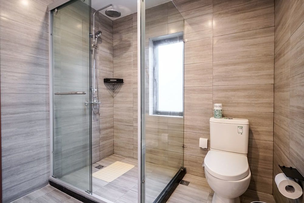 Yuanli Wafu Guesthouse Luxury Quadruple Room (Mainland Chinese Citizen Only) 6