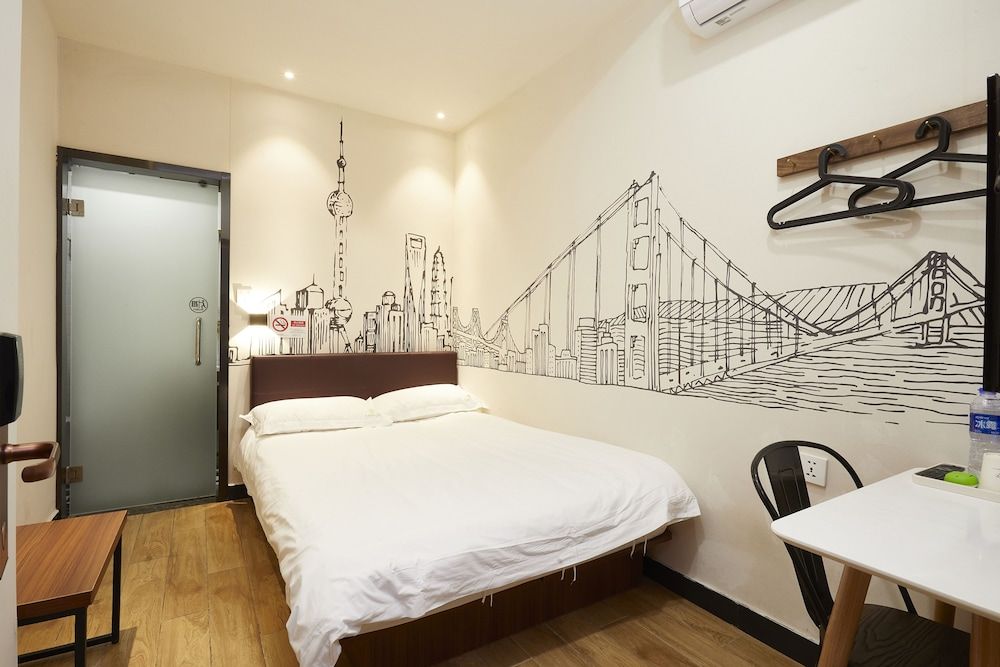 Shanghai Meego Yes Hotel Economy Double Room, No Windows