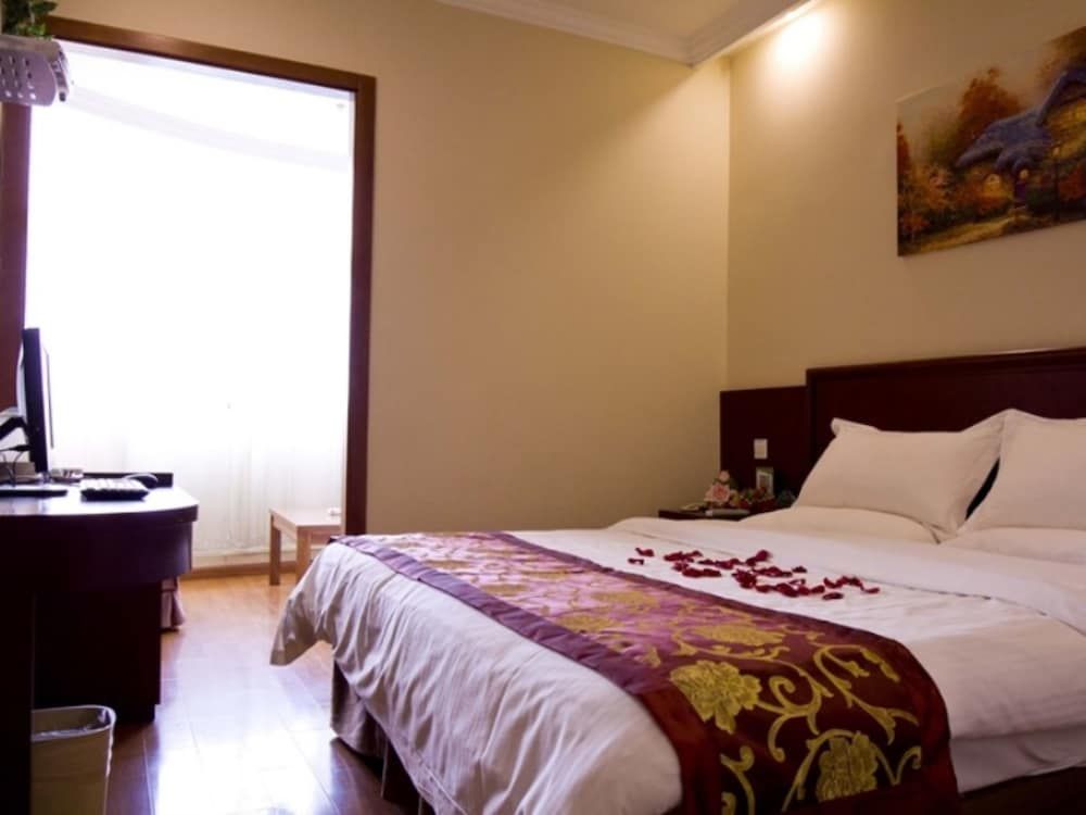 undefined GreenTree Inn Shanghai Hongqiao Hub Convention Center Jinghua Road Shell Hotel 4
