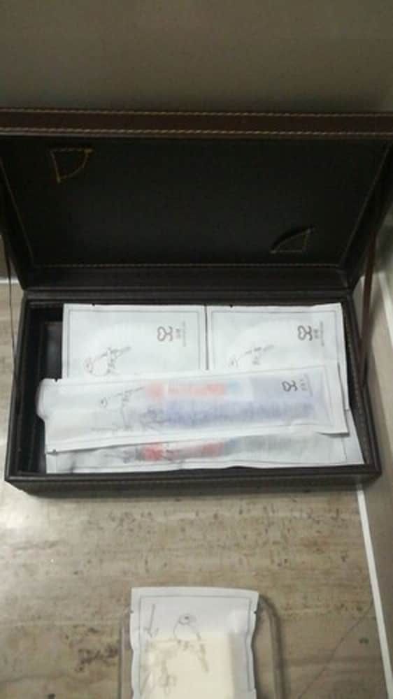 Suisse Place Shanghai Classic Double Room 2