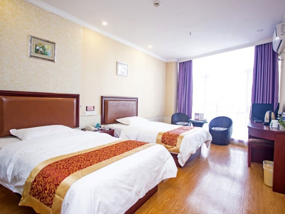 undefined GreenTree Inn Shanghai Sheshan national tourist resort Express Hotel 4