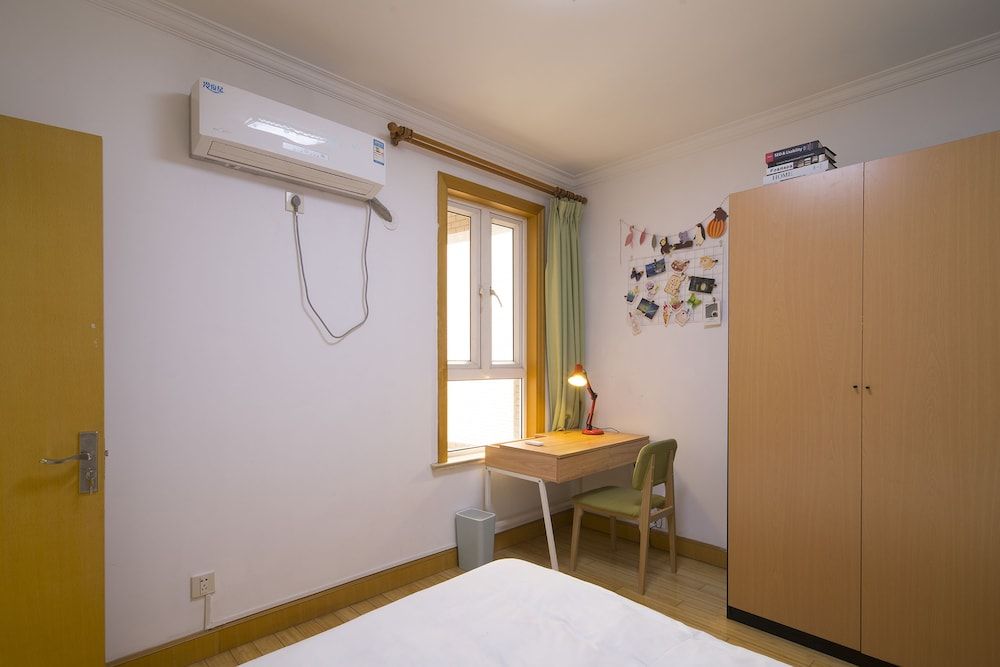 undefined Good Time Travellers Inn-People Square No.2 5