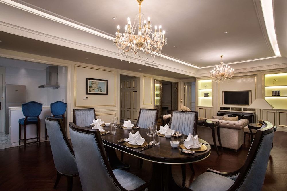 undefined Radisson Blu Forest Manor Shanghai Hongqiao