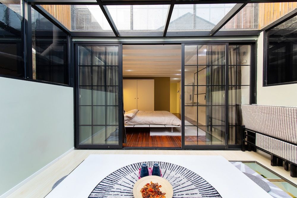 undefined SUN ROOM 9