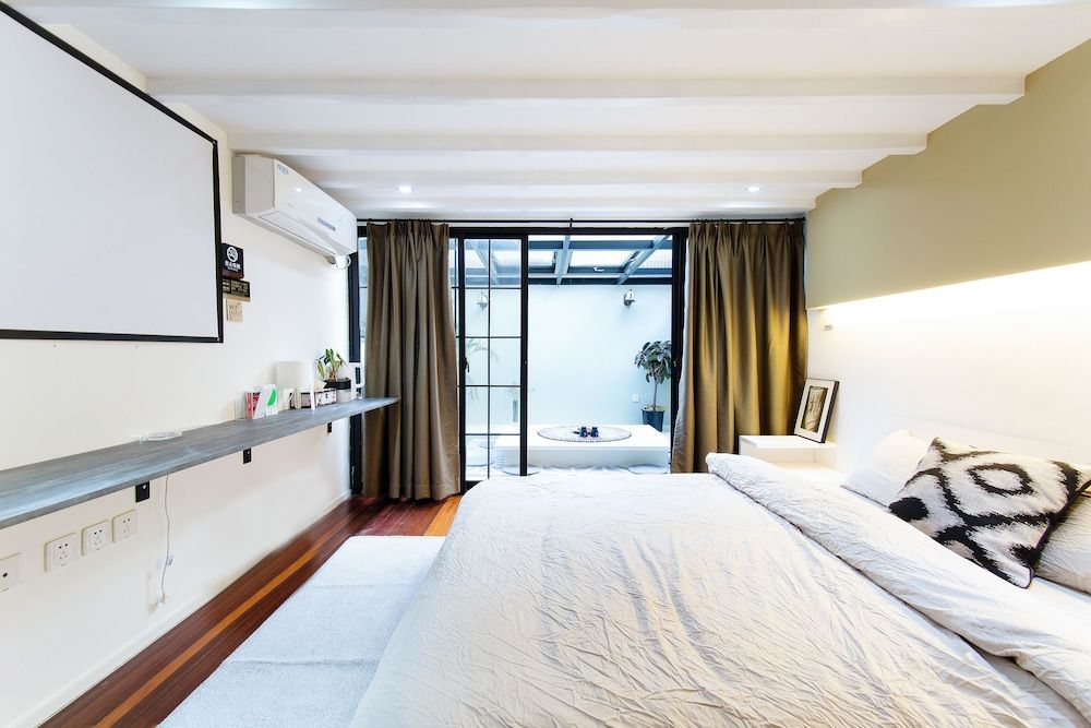 undefined SUN ROOM 5