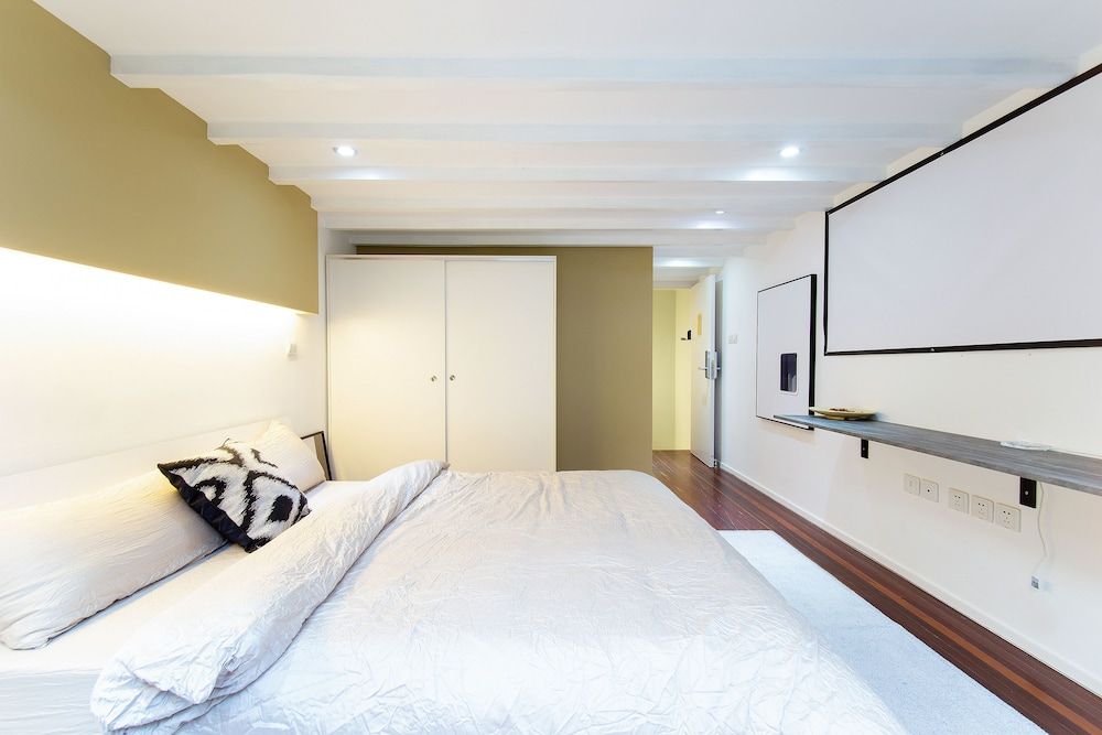 undefined SUN ROOM 6