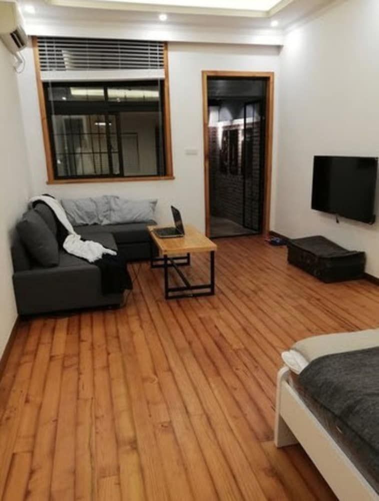 undefined VK House No.9 Jiangsu Road Metro 5