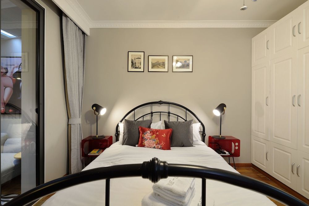 undefined Newly Renovated 1BDR Apt Old Shanghai 3