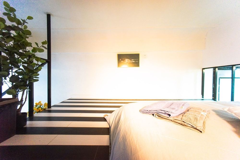 Shanghai Rainbow No.62 Quadruple Room 9