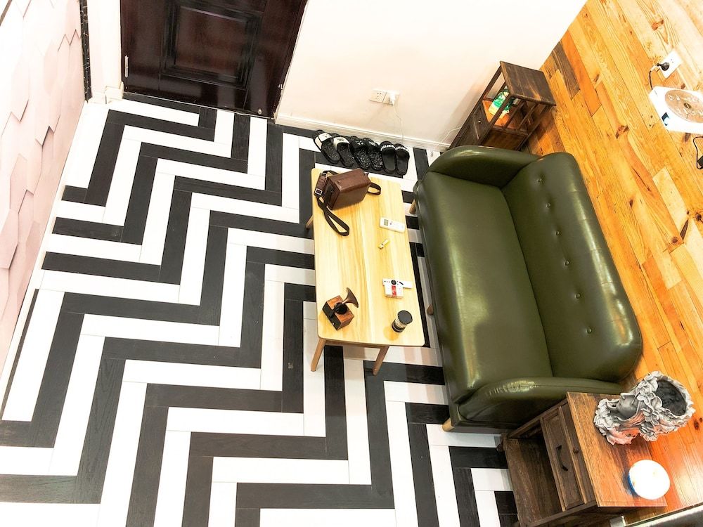 Shanghai Rainbow No.62 Quadruple Room 18