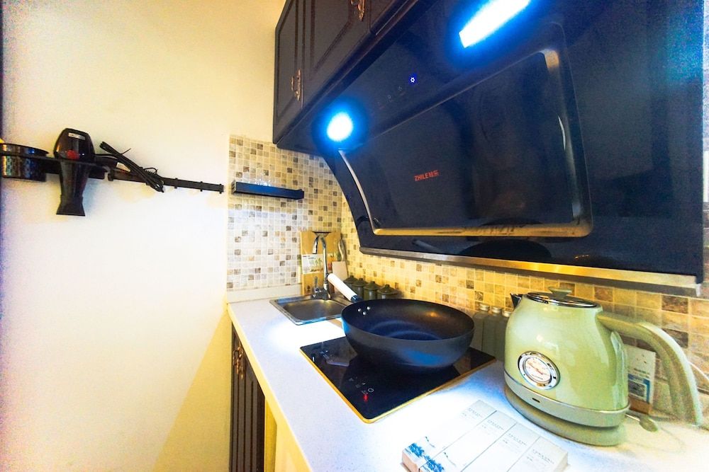 Shanghai Rainbow No.62 Quadruple Room 23