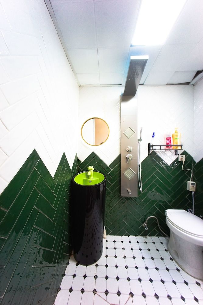 Shanghai Rainbow No.62 Quadruple Room 30