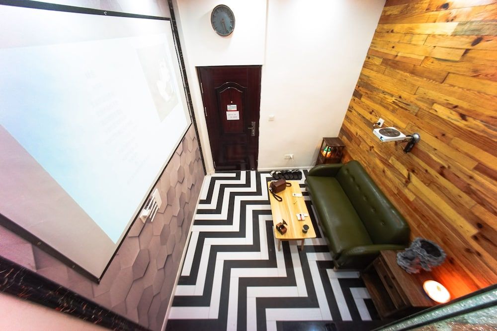 Shanghai Rainbow No.62 Quadruple Room 10