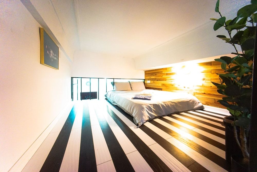 Shanghai Rainbow No.62 Quadruple Room 21