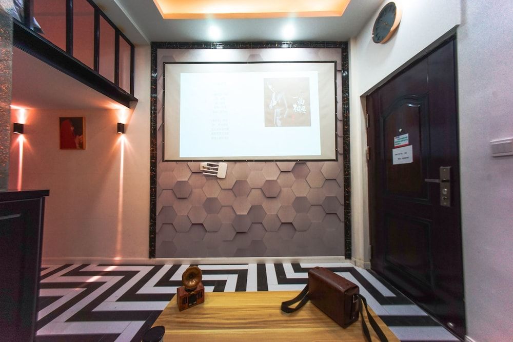 Shanghai Rainbow No.62 Quadruple Room 15