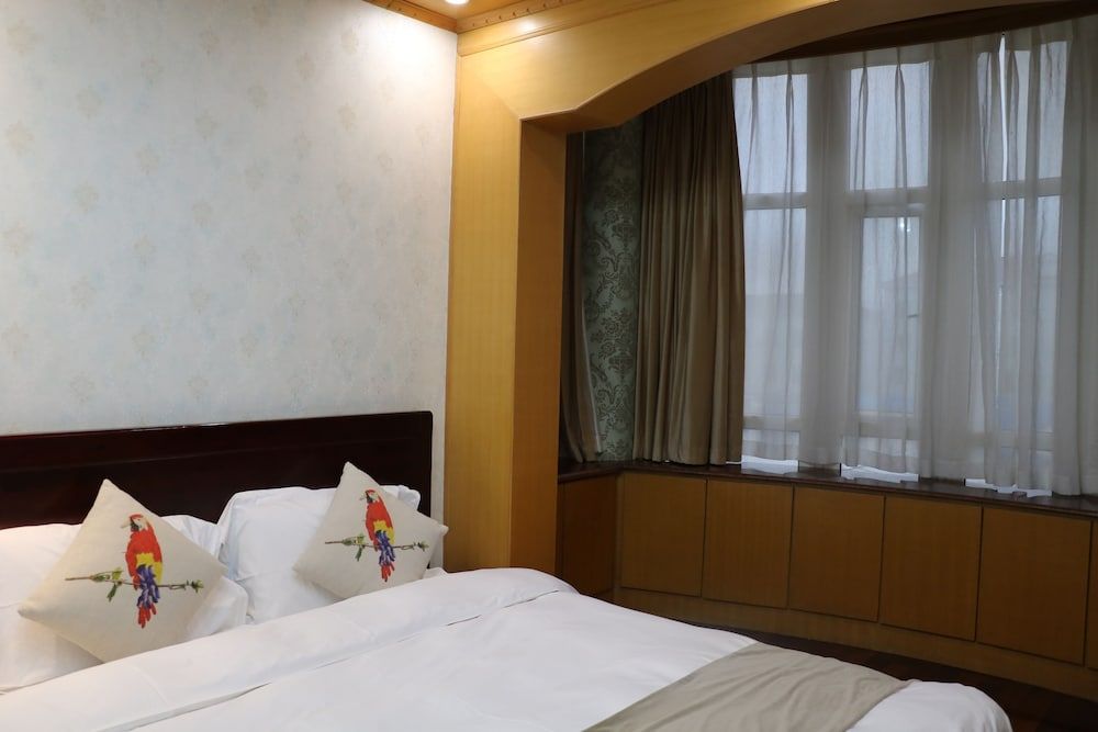 undefined Yi Su Hotel Pudong Airport 4