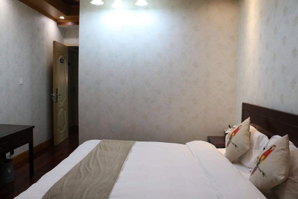 undefined Yi Su Hotel Pudong Airport 5