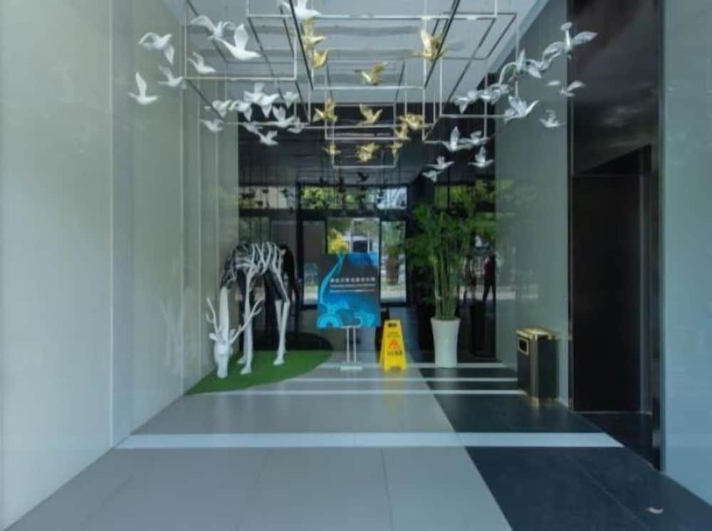 undefined Orange Hotel Select Hongqiao Gubei 2