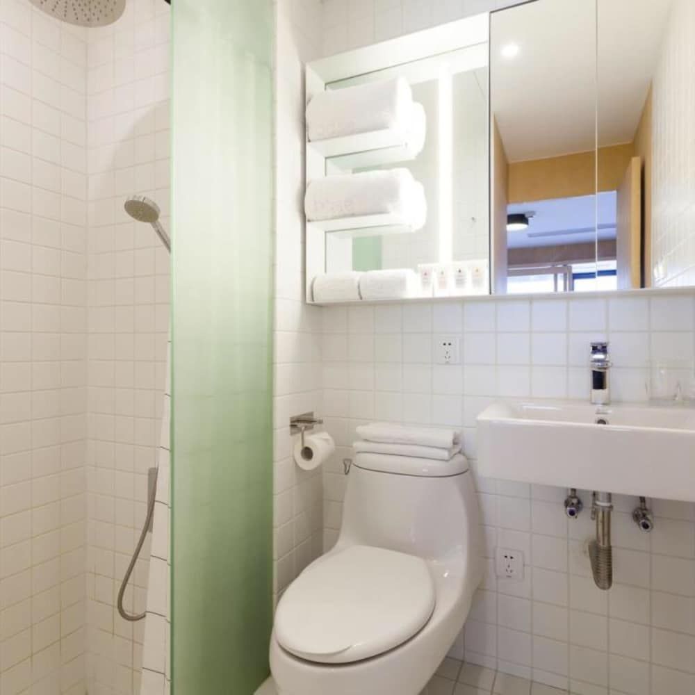 BaseLIVING Zhangjiang Serviced Apartment Executive Apartment, 1 Bedroom 5