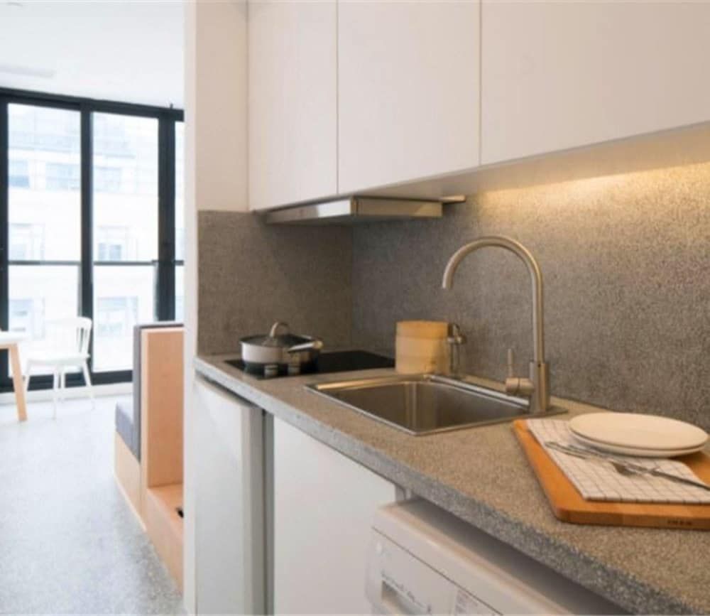 BaseLIVING Zhangjiang Serviced Apartment Executive Studio 5