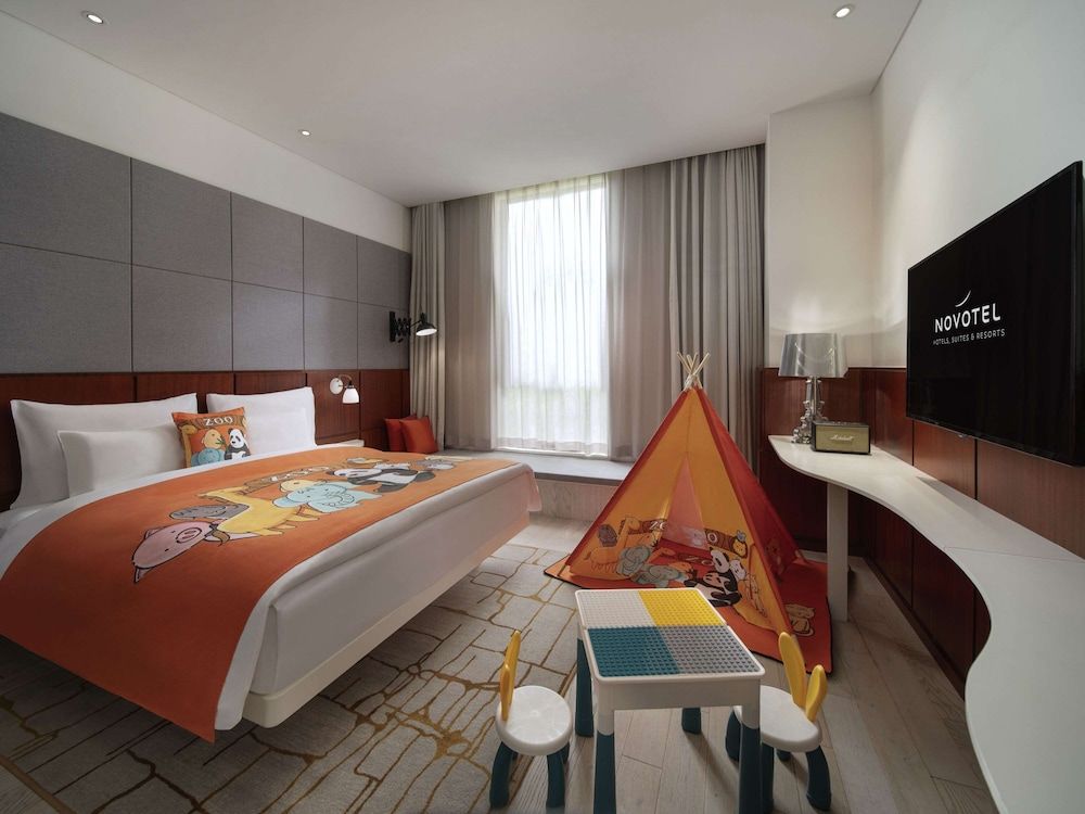 undefined Novotel Shanghai Hongqiao Exhibition 5