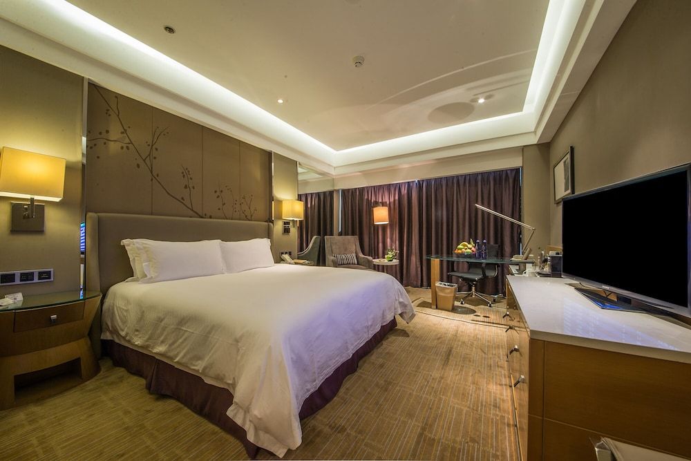 undefined Shanghai HongQiao Airport Hotel 3